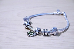 pandora charm clover